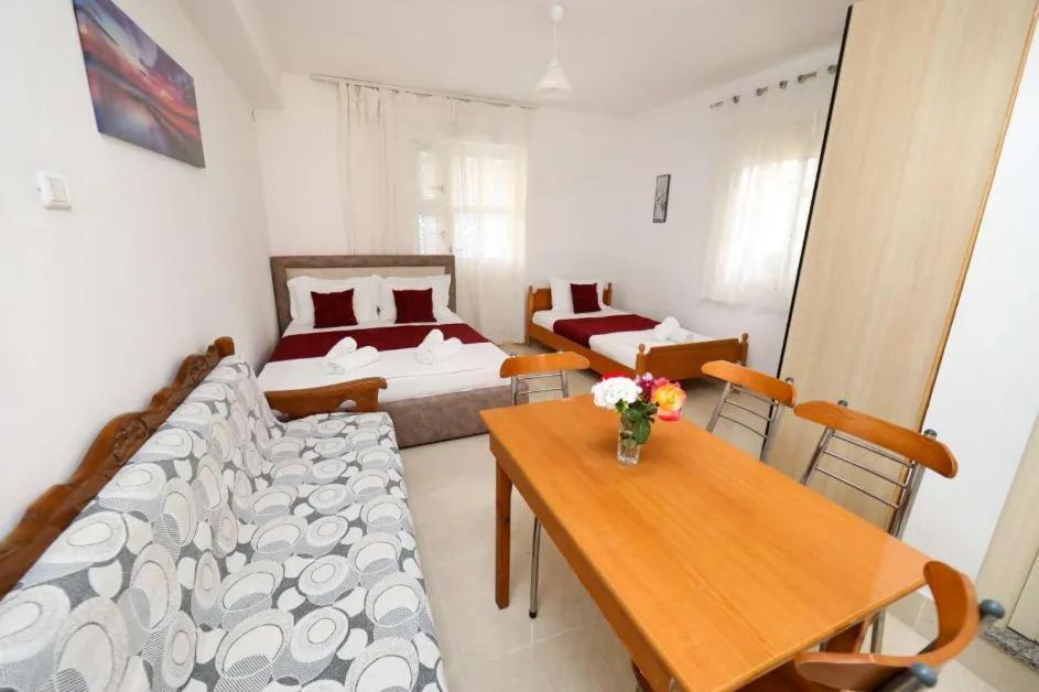 Vila Agolli Vlorë 외부 사진